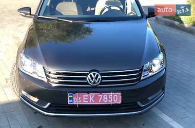 Универсал Volkswagen Passat 2012 в Луцке