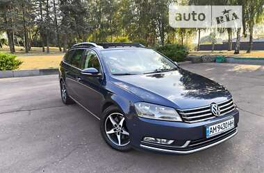 Універсал Volkswagen Passat 2011 в Житомирі