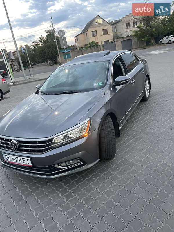 Седан Volkswagen Passat 2015 в 