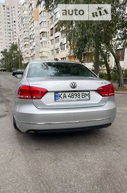 Седан Volkswagen Passat 2015 в Києві