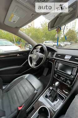 Седан Volkswagen Passat 2015 в Києві