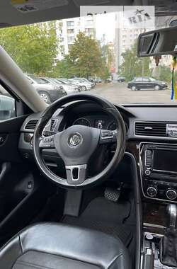 Седан Volkswagen Passat 2015 в Києві