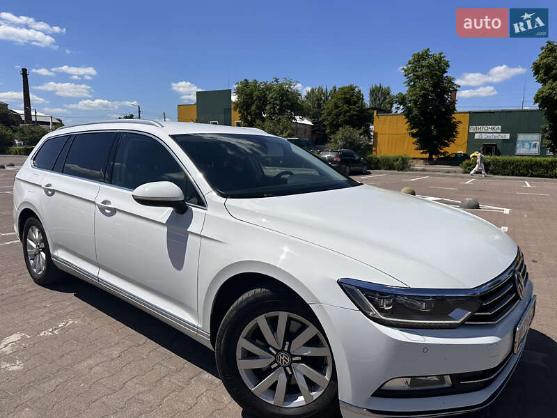 Універсал Volkswagen Passat 2017 в Житомирі