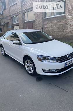 Седан Volkswagen Passat 2015 в Киеве