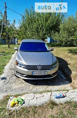 Седан Volkswagen Passat 2013 в Киеве