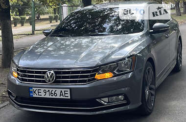 Седан Volkswagen Passat 2016 в Кам'янському