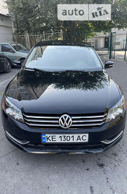 Седан Volkswagen Passat 2013 в Днепре