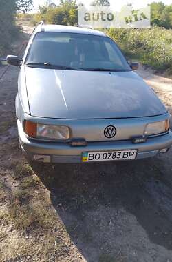 Универсал Volkswagen Passat 1989 в Толстом