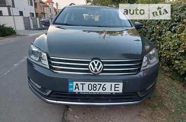 Універсал Volkswagen Passat 2013 в Івано-Франківську