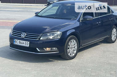 Седан Volkswagen Passat 2012 в Львові