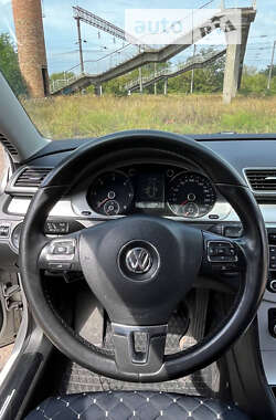 Универсал Volkswagen Passat 2012 в Кропивницком