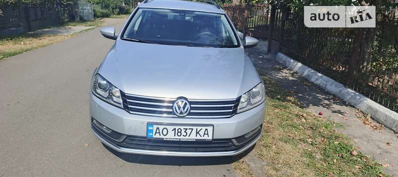 Універсал Volkswagen Passat 2012 в Львові