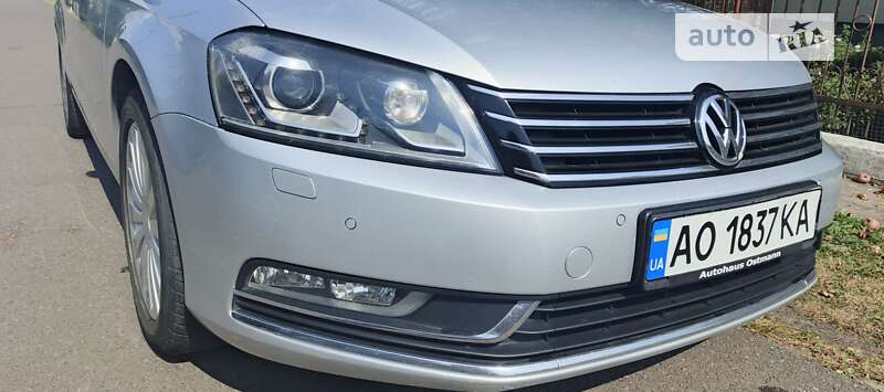 Універсал Volkswagen Passat 2012 в Львові