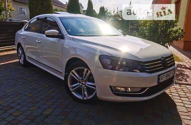 Седан Volkswagen Passat 2013 в Івано-Франківську