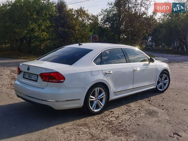 Седан Volkswagen Passat 2013 в Калуші