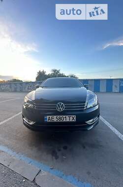 Седан Volkswagen Passat 2013 в Днепре