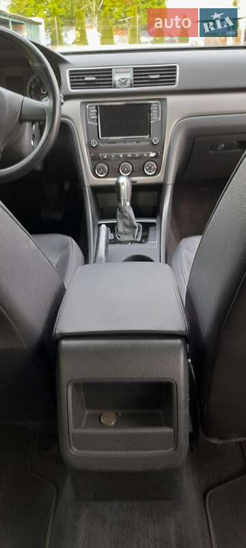 Седан Volkswagen Passat 2014 в Одессе