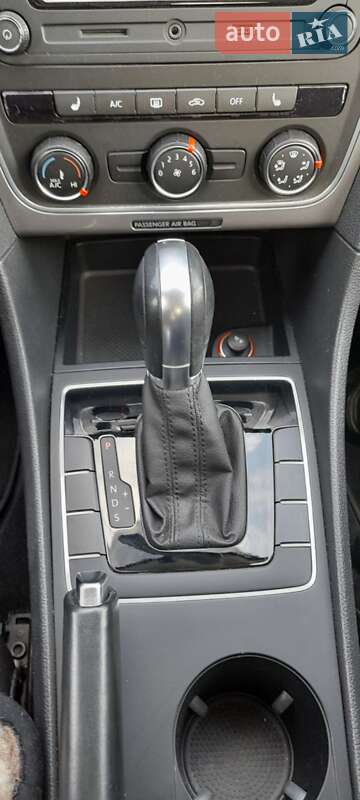 Седан Volkswagen Passat 2014 в Одессе