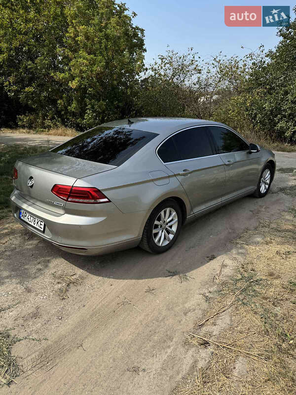 Седан Volkswagen Passat 2015 в Запоріжжі