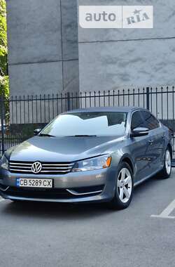 Седан Volkswagen Passat 2012 в Чернігові