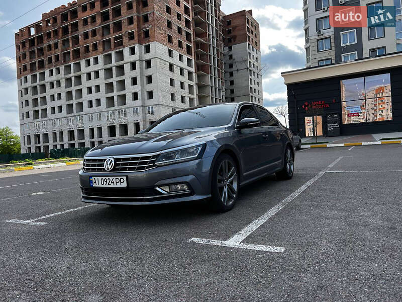 Седан Volkswagen Passat 2015 в Буче
