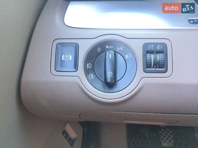 Универсал Volkswagen Passat 2006 в Хусте