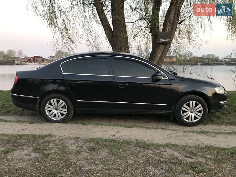 Седан Volkswagen Passat 2008 в Киеве