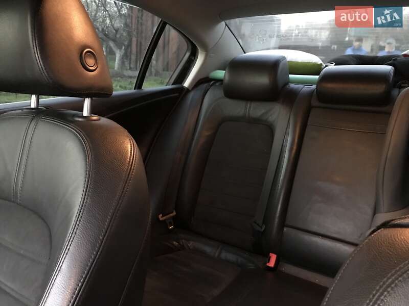 Седан Volkswagen Passat 2008 в Киеве
