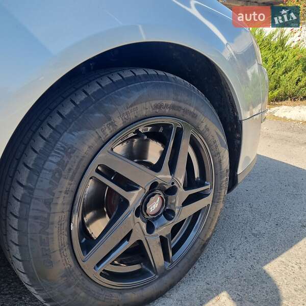 Универсал Volkswagen Passat 2010 в Львове фото 17 Универсал Volkswagen Passat 2010 в Львове