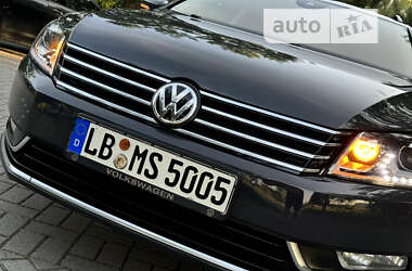 Универсал Volkswagen Passat 2012 в Дрогобыче