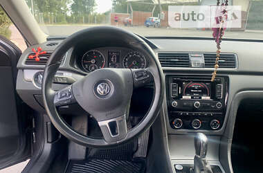 Седан Volkswagen Passat 2013 в Бердичеве