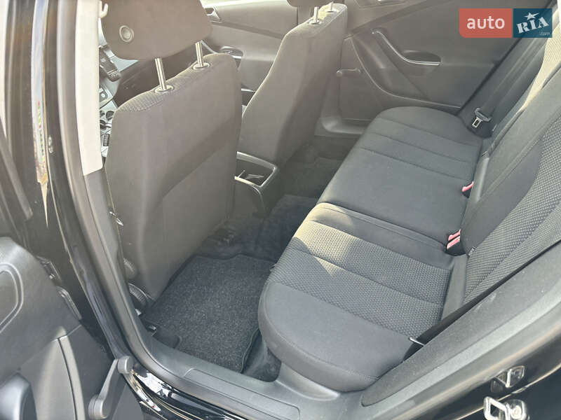 Универсал Volkswagen Passat 2008 в Житомире