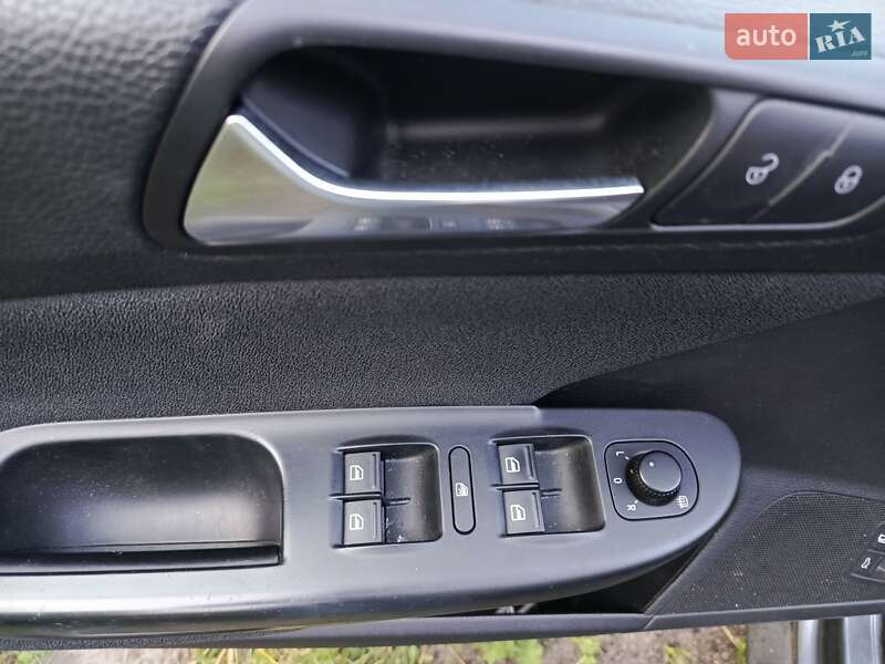 Универсал Volkswagen Passat 2009 в Киеве