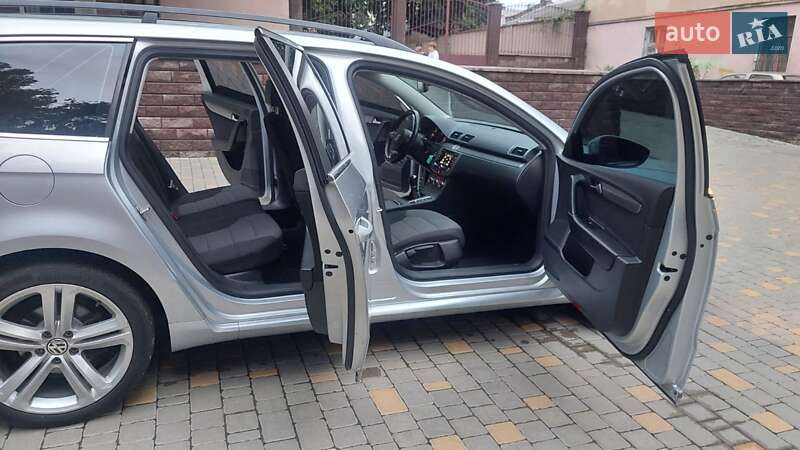 Універсал Volkswagen Passat 2013 в Одесі