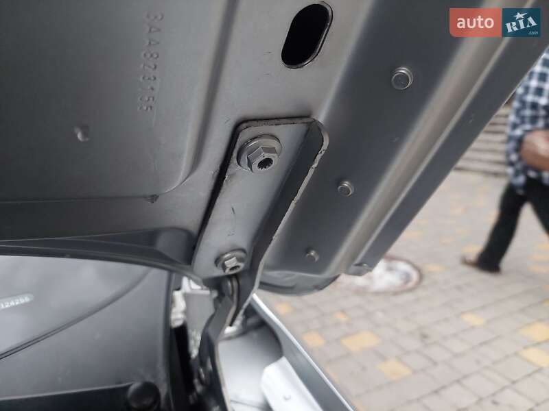 Універсал Volkswagen Passat 2013 в Одесі