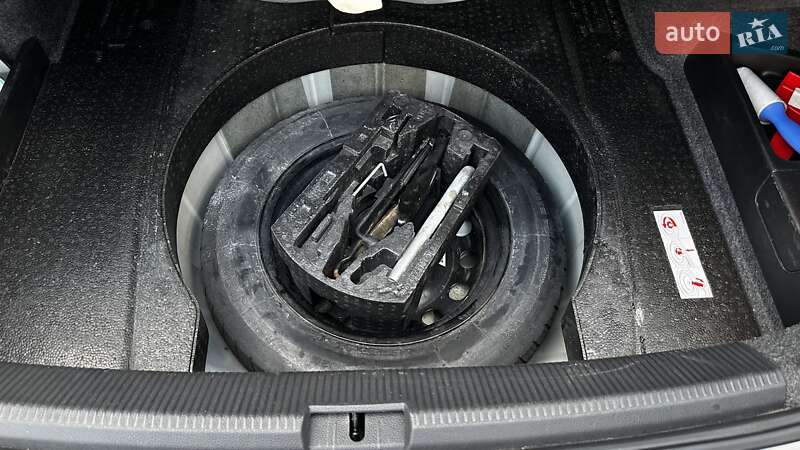 Седан Volkswagen Passat 2012 в Кривом Роге