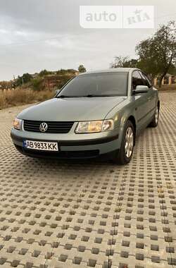 Седан Volkswagen Passat 1998 в Тульчині