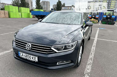 Седан Volkswagen Passat 2018 в Черкассах