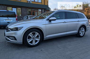 Универсал Volkswagen Passat 2020 в Луцке