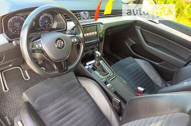 Універсал Volkswagen Passat 2015 в Львові