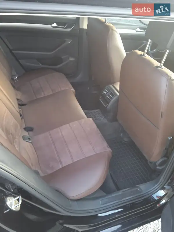 Volkswagen Passat 2017 VIN WVWZZZ3CZHP025899 фото оголошення 20 з 64