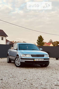 Седан Volkswagen Passat 1998 в Черновцах