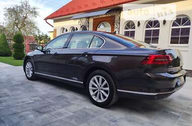 Седан Volkswagen Passat 2015 в Коломиї