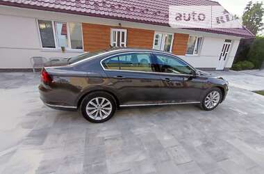 Седан Volkswagen Passat 2015 в Коломые