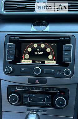 Универсал Volkswagen Passat 2011 в 