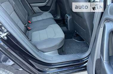 Универсал Volkswagen Passat 2011 в 