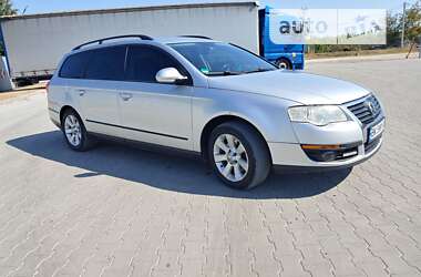 Універсал Volkswagen Passat 2005 в Кременці