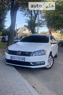 Универсал Volkswagen Passat 2011 в Житомире