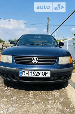 Седан Volkswagen Passat 1997 в Одесі