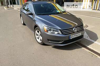 Седан Volkswagen Passat 2013 в Киеве